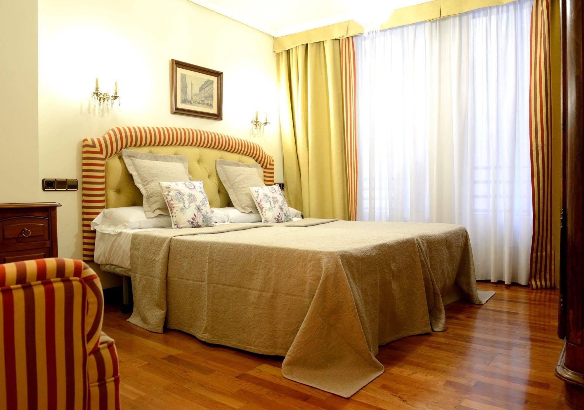 Hostal Arriazu Παμπλόνα Εξωτερικό φωτογραφία