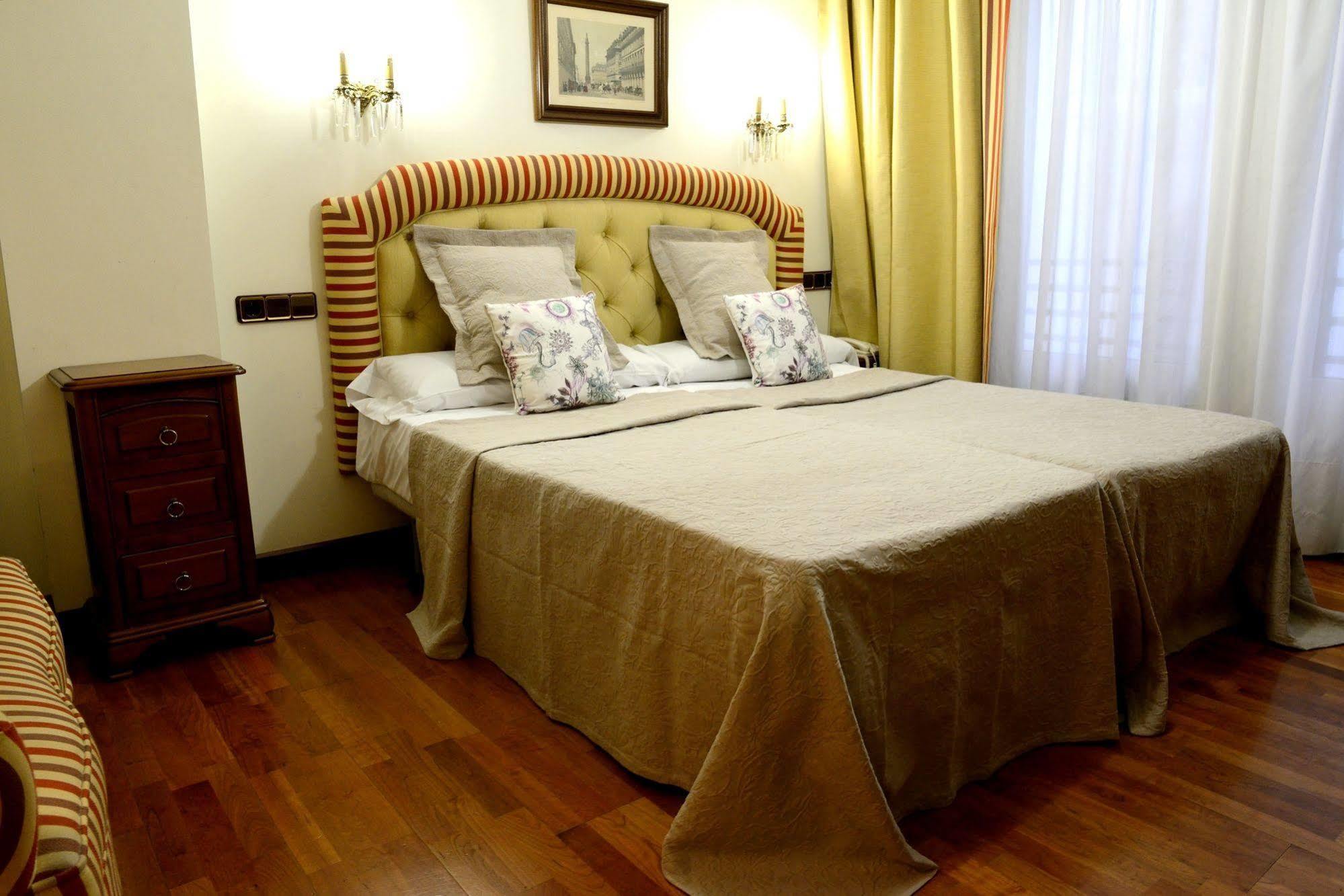 Hostal Arriazu Παμπλόνα Εξωτερικό φωτογραφία