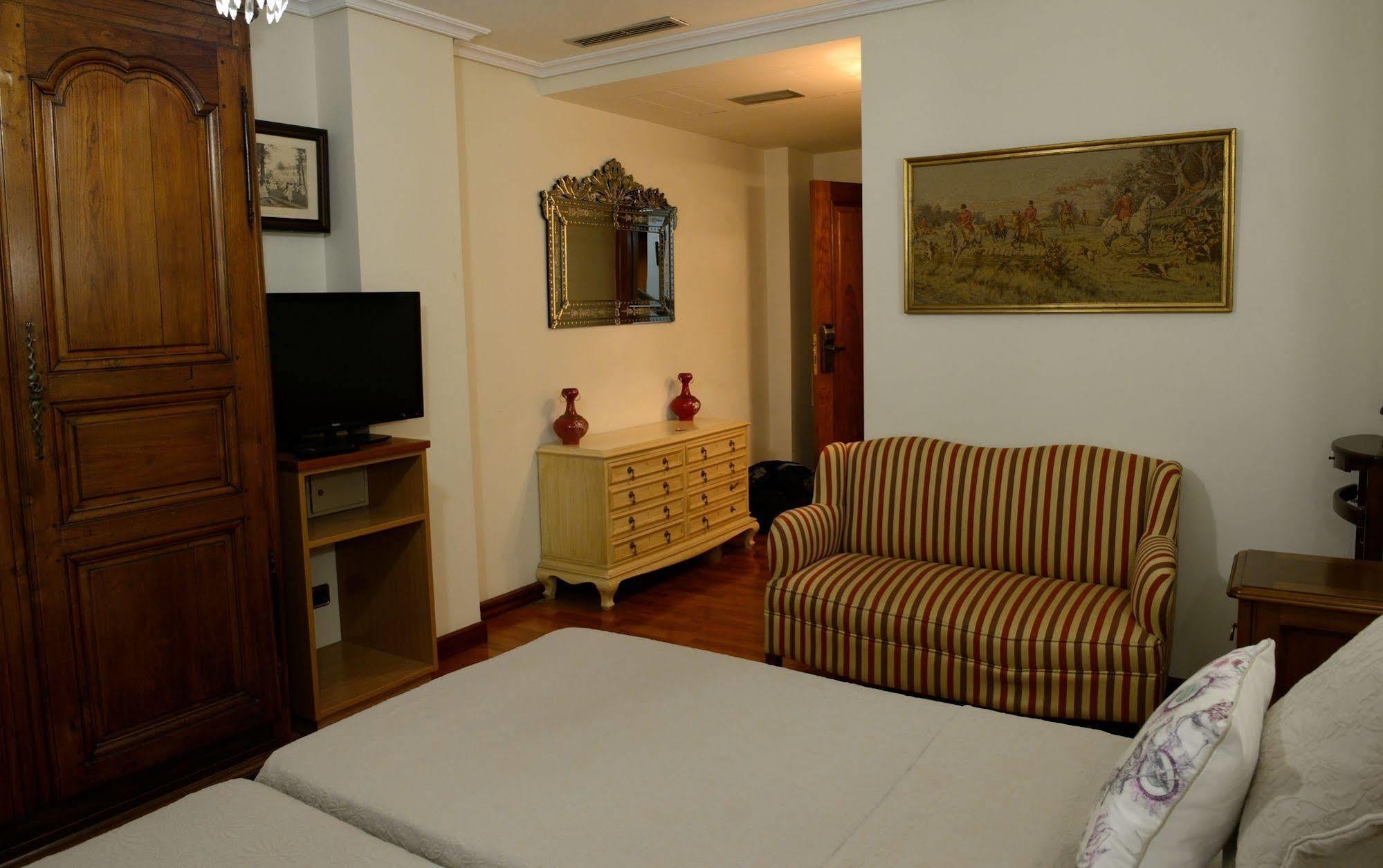 Hostal Arriazu Παμπλόνα Εξωτερικό φωτογραφία